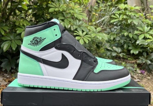 Air Jordan 1 High OG Green Glow DZ5485-130 40.5-47.5 M114